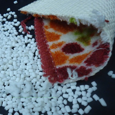 安徽地毯厂家为什么会选择TPE材料作为地毯背胶原料呢？